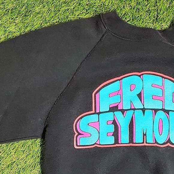 Hanes Black Crewneck Sweater with Vibrant Graphic - Picture 4 of 6